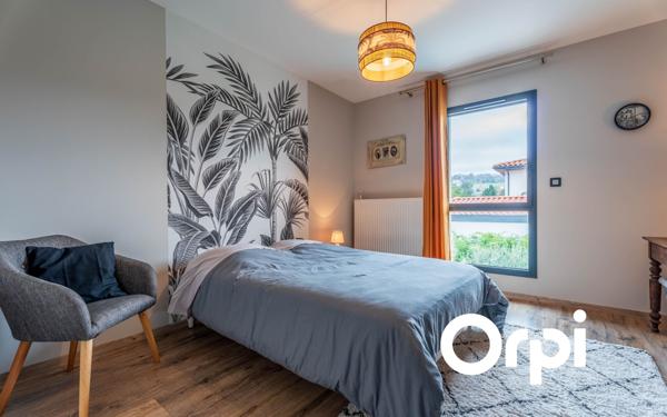 Maison à vendre    7 pièces • 193 m2 Lentilly