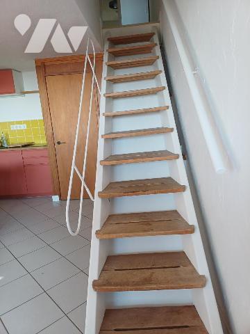 A VENDRE à REZE - Cité Radieuse APPT T5 de 85m2 en duplex rénové au 6ème et dernier étage