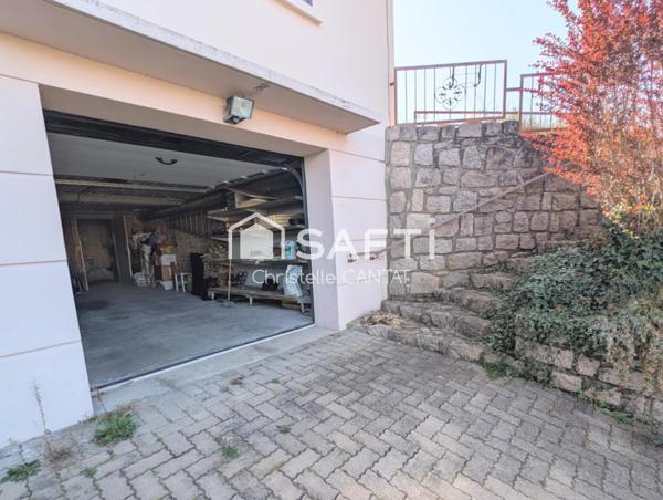 Maison 140 m²,7 pièces, 3 chambres, garage, terrain.