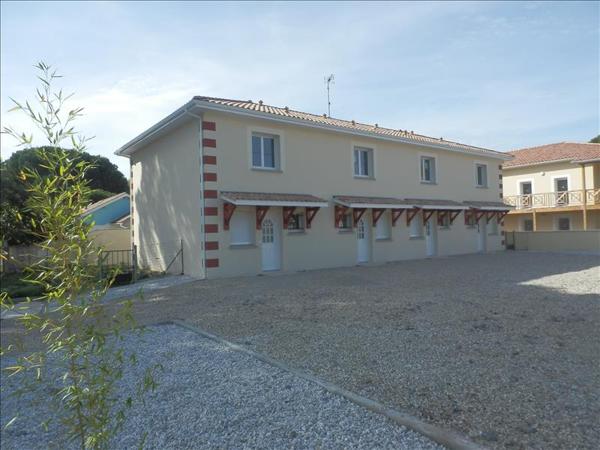 Maison à louer 900 € CC LANTON 3 p 65 m² DPE D