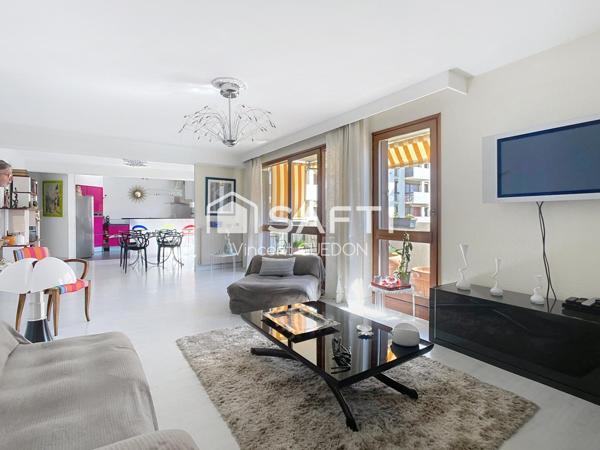 Appartement avec vue piscine cave et stationnement