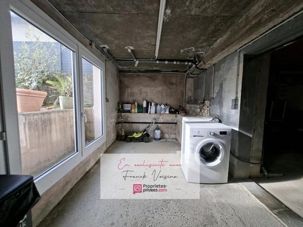A VENDRE en EXCLUSIVITE aux Herbiers - Maison de 78 m2 sur sous-sol avec 1 chambre et 1 bureau sur un terrain de 398 m2 env