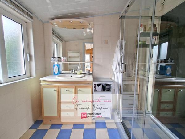 A VENDRE en EXCLUSIVITE aux Herbiers - Maison de 78 m2 sur sous-sol avec 1 chambre et 1 bureau sur un terrain de 398 m2 env