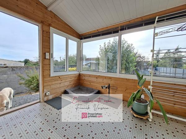 A VENDRE en EXCLUSIVITE aux Herbiers - Maison de 78 m2 sur sous-sol avec 1 chambre et 1 bureau sur un terrain de 398 m2 env