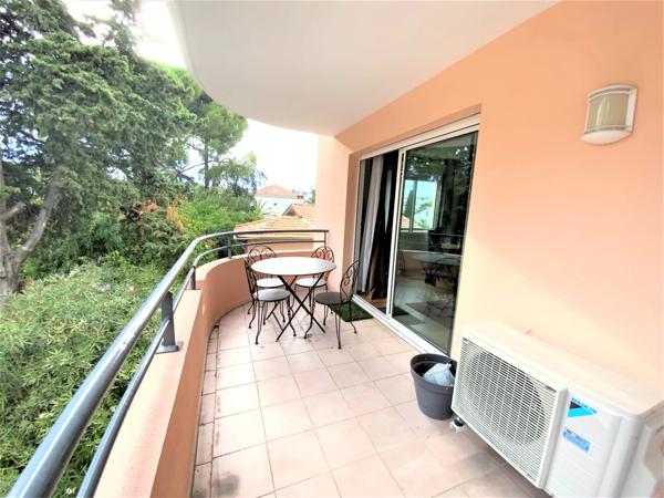 Dpt Alpes Maritimes (06), à vendre CANNES- Oxford appartement T2 , cave et parking en sous sol