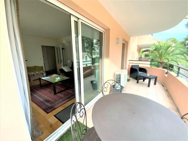 Dpt Alpes Maritimes (06), à vendre CANNES- Oxford appartement T2 , cave et parking en sous sol