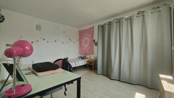 JOLIE MAISON ANCIENNE RENOVEE DE 90M2 HAB AVEC DEPENDANCE SUR 240 M² D ETERRAIN CLOS AU CALME A 5 MN DE BEAUVA Beauvais (60000)