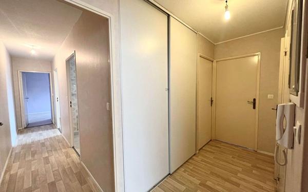 Appartement à vendre    2 pièces •  Eysines
