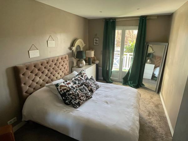 Maison ossature bois avec piscine d'une surface habitable de 132m2 située à Périgueux.