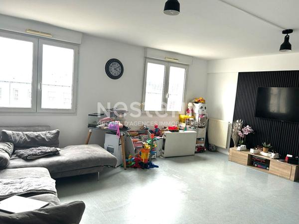 REIMS CENTRE - APPARTEMENT TYPE 4 AVEC GARAGE - AU CALME