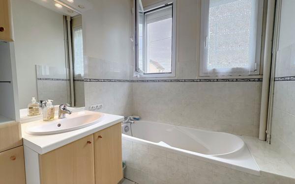 Maison à vendre    5 pièces •  Chenôve