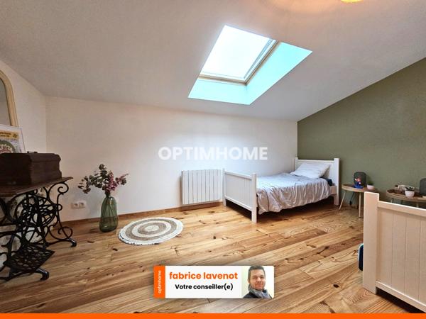 Appartement 5 pièces 140 m² aux portes d' ANGOULEME, sur la commune LE GOND PONTOUVRE (16)