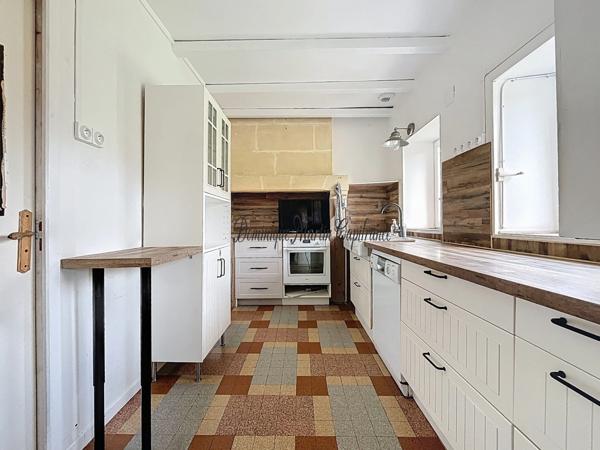 RUILLE SUR LOIR (72), maison 189m²- 7 pièces- terrains de 2845m²- garage- dépendances- puits