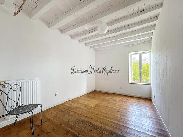 RUILLE SUR LOIR (72), maison 189m²- 7 pièces- terrains de 2845m²- garage- dépendances- puits