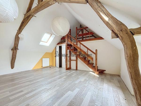 RUILLE SUR LOIR (72), maison 189m²- 7 pièces- terrains de 2845m²- garage- dépendances- puits