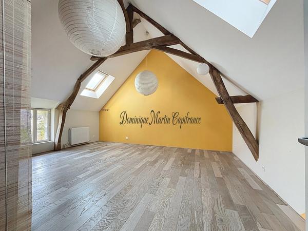 RUILLE SUR LOIR (72), maison 189m²- 7 pièces- terrains de 2845m²- garage- dépendances- puits