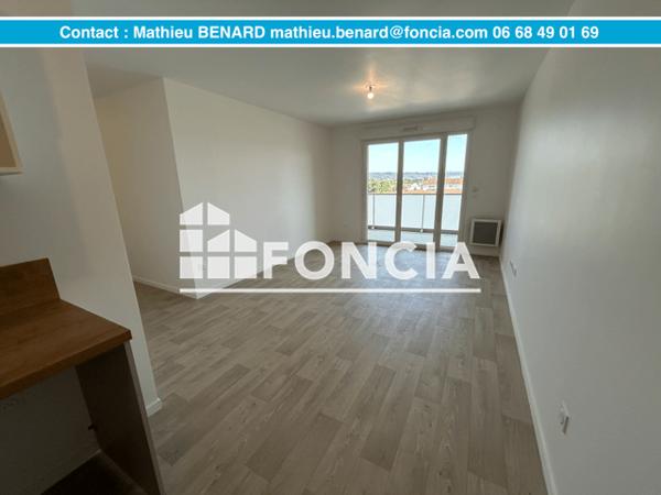 Location Appartement 2 pièces 45.37 m² - SENTE DU POMMERET Petit-couronne 76650