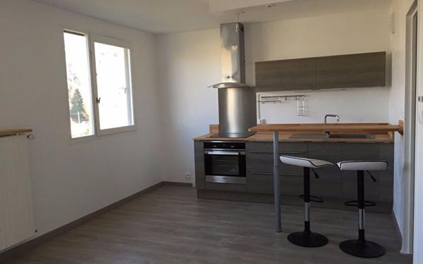 Appartement à louer    2 pièces • 37,52 m2 Saint-Étienne