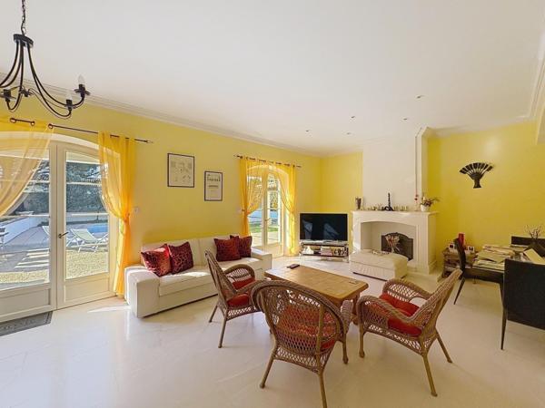 Élégance intemporelle, volumes et lumière