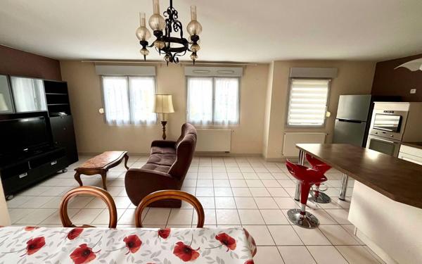 Appartement à louer    3 pièces • 72,32 m2 Décines-Charpieu