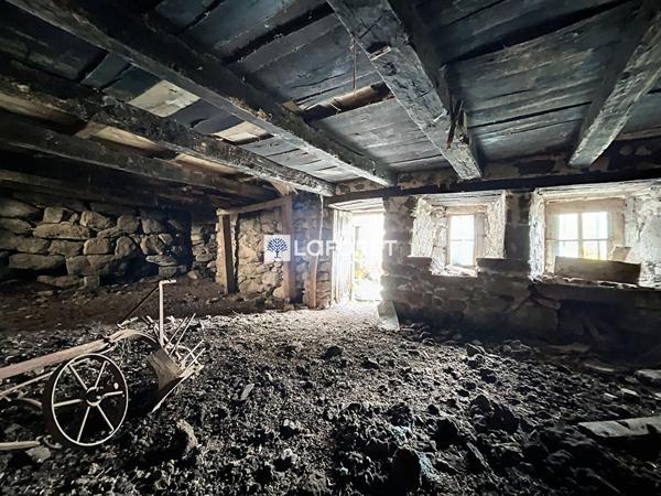 Achat maison Laguiole - 2 pièce(s) - 270 m² - 56 000 €