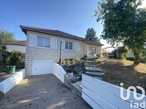 House for sale 6 rooms 127 m² Lavault-Sainte-Anne