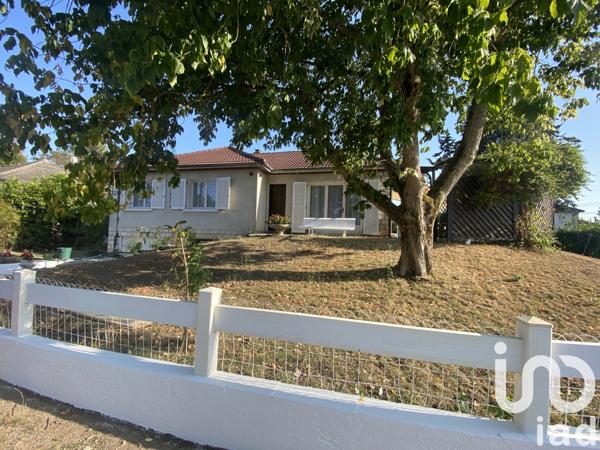 House for sale 6 rooms 127 m² Lavault-Sainte-Anne