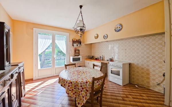 Maison à vendre    5 pièces • 166 m2 Verfeil