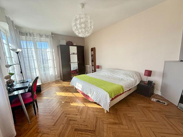 Talence Maison familial avec piscine 4 chambres et bureau sur grand terrain