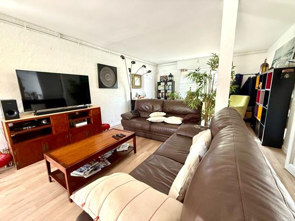 Talence Maison familial avec piscine 4 chambres et bureau sur grand terrain