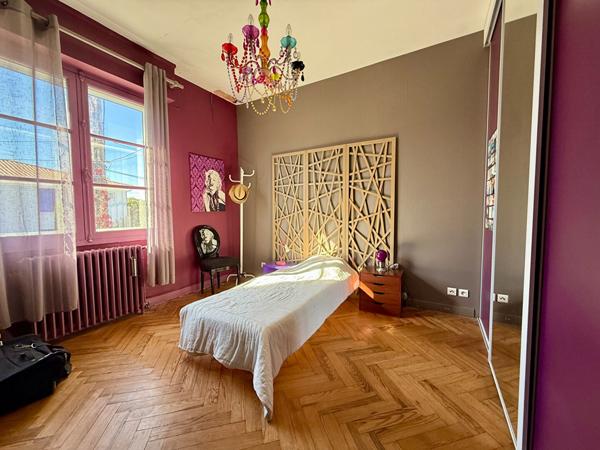 Talence Maison familial avec piscine 4 chambres et bureau sur grand terrain