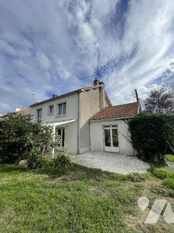 QUARTIER SACRÉ-CŒUR / 4 CHAMBRES / GARAGE ET JARDIN