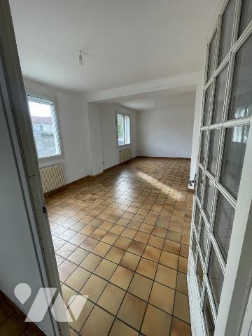 QUARTIER SACRÉ-CŒUR / 4 CHAMBRES / GARAGE ET JARDIN