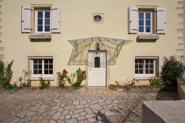 Plottes (71700) Belle maison de village