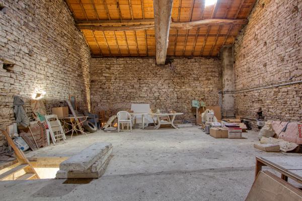 Plottes (71700) Belle maison de village