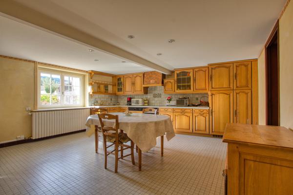 Plottes (71700) Belle maison de village