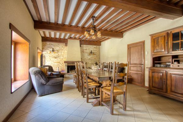 Plottes (71700) Belle maison de village