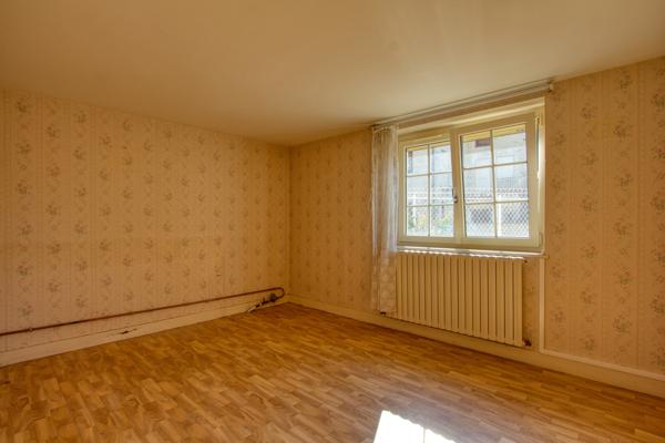 Plottes (71700) Belle maison de village