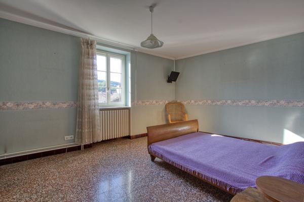 Plottes (71700) Belle maison de village