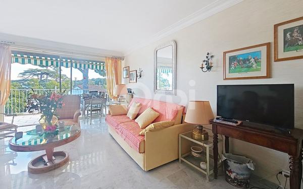 Appartement à vendre    4 pièces • 101,79 m2 Antibes