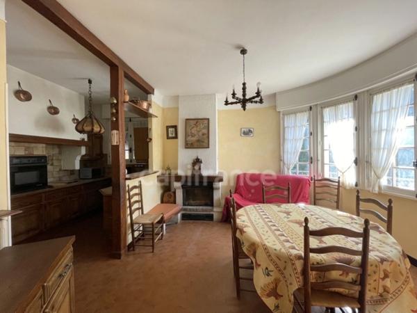 A vendre LIMOUX - Villa d'architecte 10 pièces 259 m2 habitable - proche du centre-ville