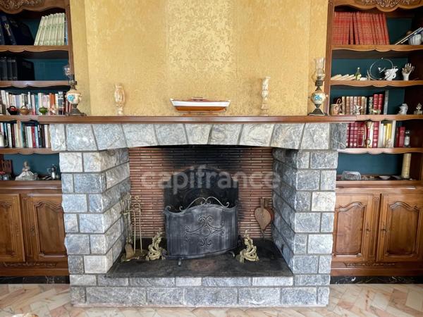 A vendre LIMOUX - Villa d'architecte 10 pièces 259 m2 habitable - proche du centre-ville