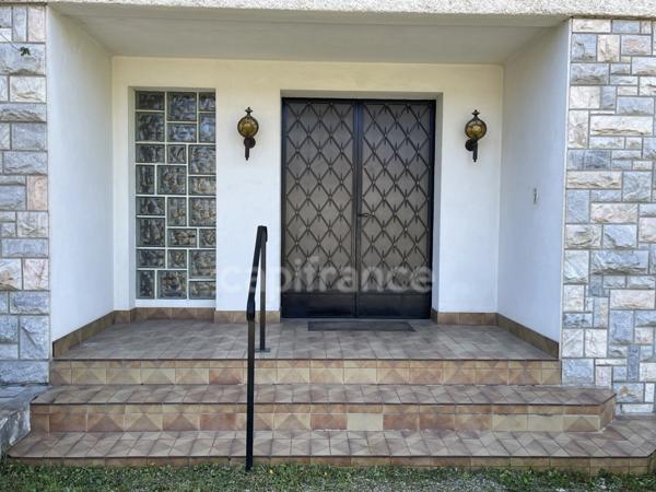 A vendre LIMOUX - Villa d'architecte 10 pièces 259 m2 habitable - proche du centre-ville