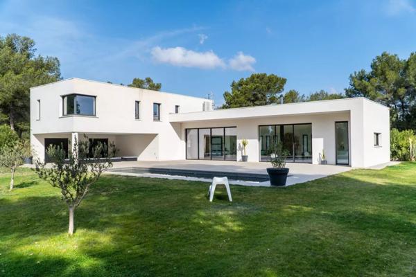 Vente Propriété 5 pièces 220 m2 à Pourrières