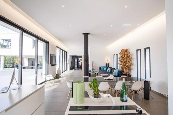 Vente Propriété 5 pièces 220 m2 à Pourrières