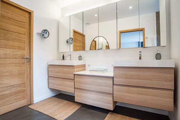 Vente Propriété 5 pièces 220 m2 à Pourrières