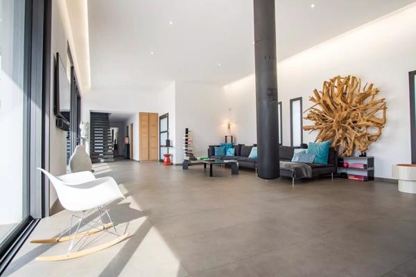 Vente Propriété 5 pièces 220 m2 à Pourrières