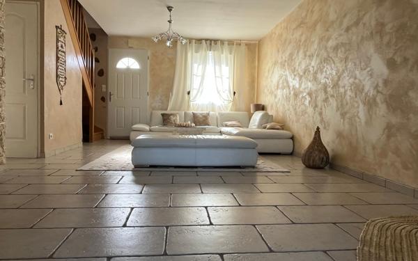 Maison à vendre    5 pièces •  Remy