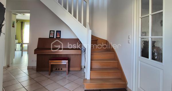 Local d activites de 268,49 m²