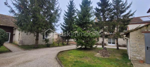 Maison en pierre de 222 m²